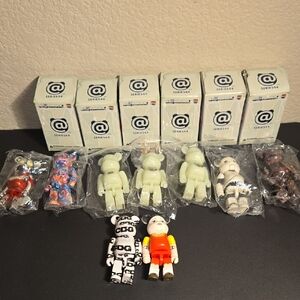 Be@rbrick Series 44 Action Figure Playset